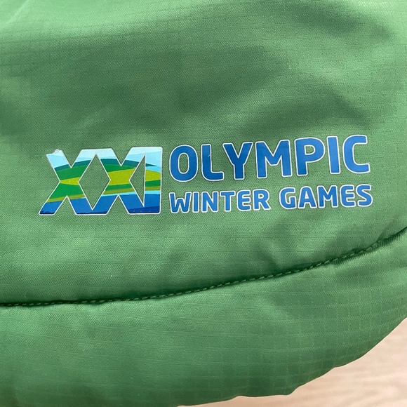 Vancouver 2010 Official Olympics Insulated Jacket - Picture 6 of 8